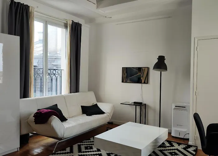17 Near Arc De Triomphe Apartament Paryż